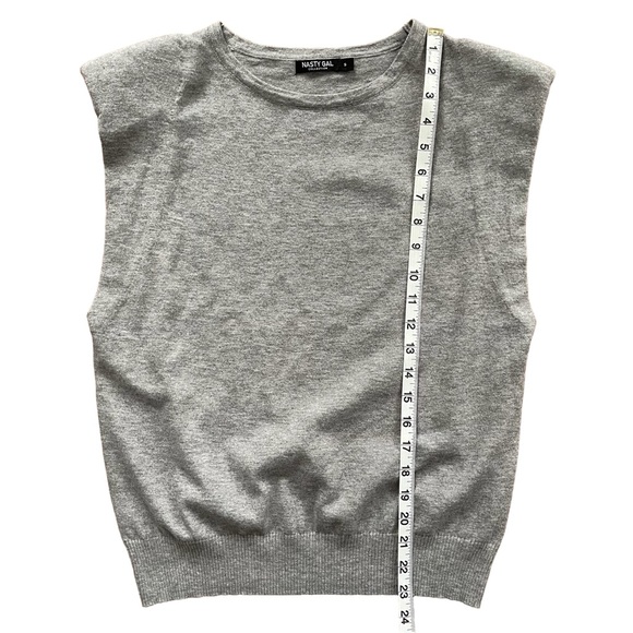 Nasty Gal Structured Shoulder Knit Top Grey Sleeveless Vest - Picture 4 of 5